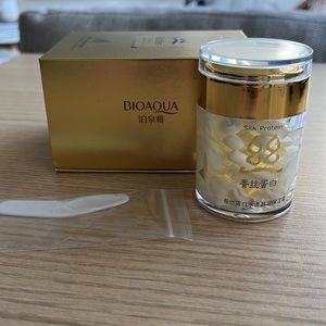 K-beauty Bioaqua Silk Protein Moisturizing Cream